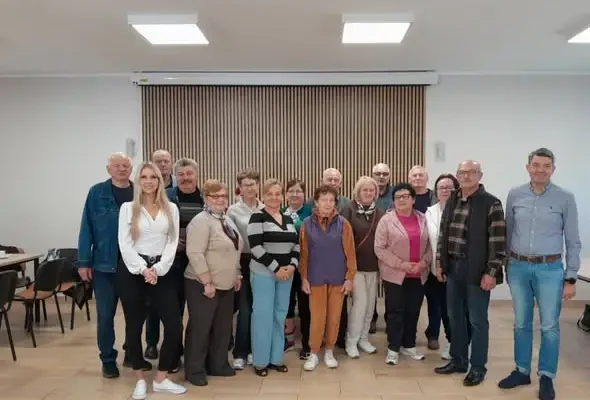 Klub Seniora w Nowych Dobrach: spotkanie o zdrowym odżywianiu i pomiarze cukru