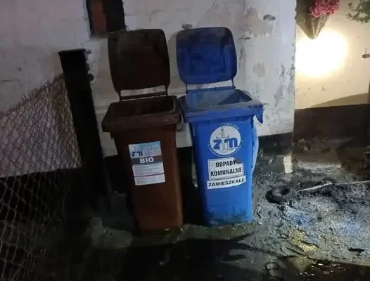 Pożar śmietnika przy ul. Podgórnej w Chełmnie — interweniowały OSP i JRG