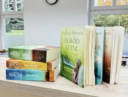 Nowy zestaw „Jeźdźca miedzianego” w bibliotece – trylogia czeka na czytelników