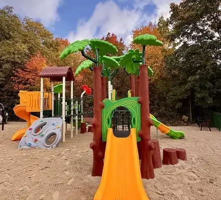 Nowy plac zabaw przy ulicy Brzoskwiniowej w Chełmnie już otwarty