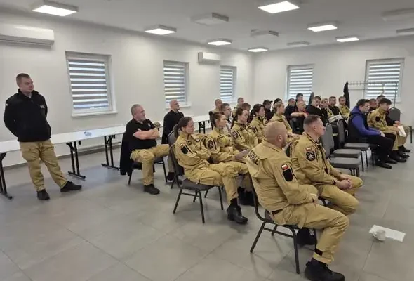 Ćwiczenia gminne OSP w Unisławiu – strażacy doskonalili współpracę i ratownictwo techniczne