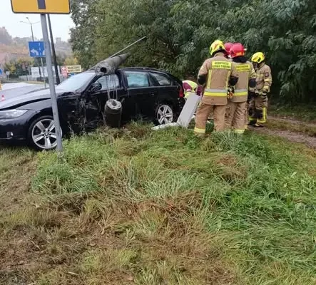 Kolizja z latarnią na ul. Nad Groblą w Chełmnie – bez poszkodowanych