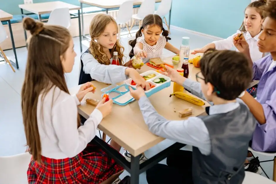Włoski dzień w chełmińskiej szkole – klasa 8b zaprosiła młodszych kolegów na kulinarną podróż
